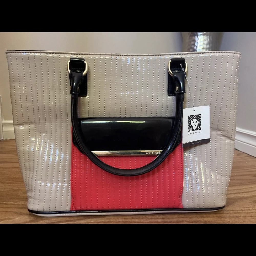 Anne Klein brand 2 in 1 Purse
